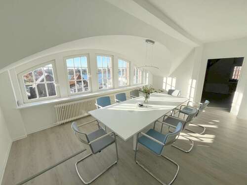 Foto - Büro in Lübeck 300,00 € 15 m² - 300,00&nbsp;EUR Kaltmiete, ca.&nbsp; 15,00&nbsp;m&sup2;