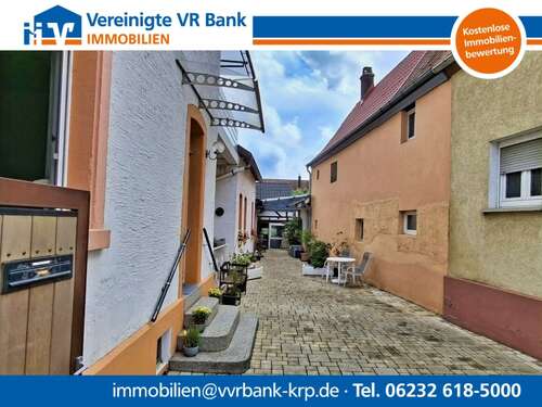 Foto - Haus zum Kaufen in Lingenfeld 495.000,00 € 218 m²