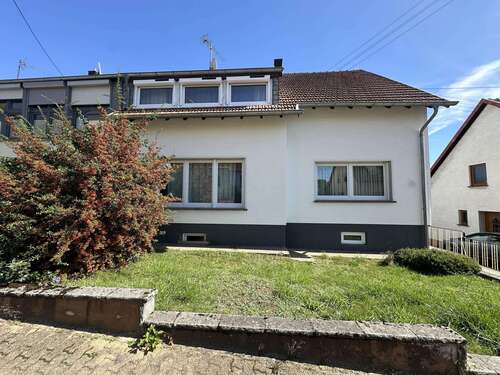 Foto - Haus zum Kaufen in Saarwellingen 299.000,00 € 150 m²