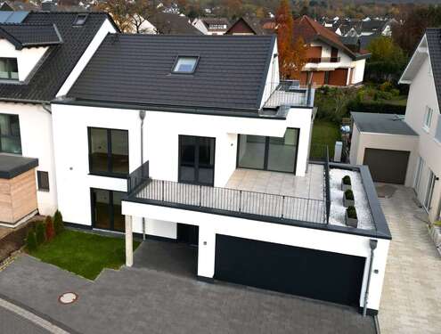 Foto - Haus zum Kaufen in Neuwied-Heimbach-Weis 989.000,00 € 284.13 m²