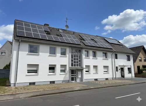 Foto - Haus zum Kaufen in Köln 1.430.000,00 € 494 m²