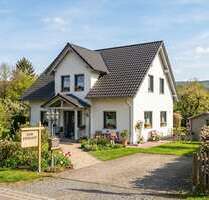 Haus zum Kaufen in Niemetal 329.000,00 € 115 m²