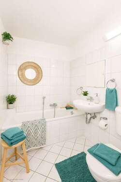 Foto - Wohnung zum Mieten in Mühlhausen 330,91 € 61.28 m²