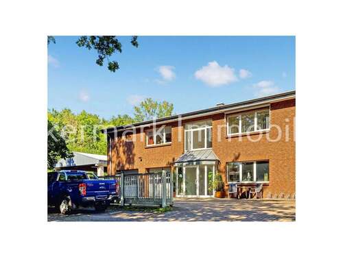 Foto - Halle in Neustrelitz 699.000,00 € 305 m²