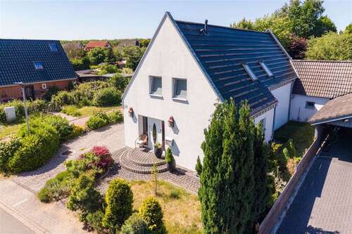 Foto - Haus zum Kaufen in Schwarzenbek 425.000,00 € 136 m²