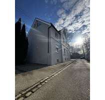 Haus zum Kaufen in Augsburg 990.000,00 € 247.22 m²