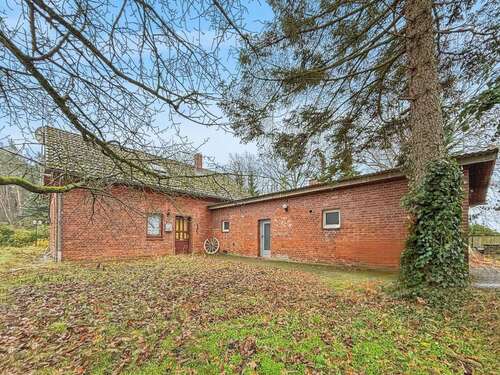 Foto - Haus zum Kaufen in Wittorf 425.000,00 € 150 m²