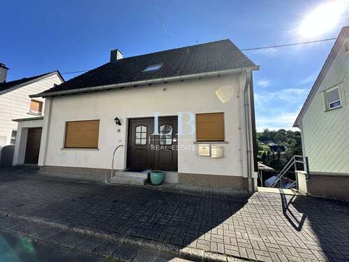 Foto - Haus zum Kaufen in Heimbach 230.000,00 € 224 m²