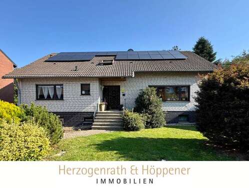 Foto - Haus zum Kaufen in Niederzier Oberzier 559.000,00 € 209 m²