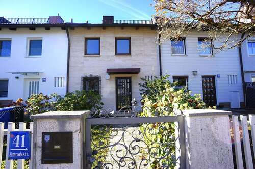 Foto - Haus zum Kaufen in München 300.000,00 € 102 m²