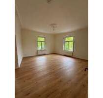Wohnung zum Mieten in Plauen 400,00 € 77.69 m²