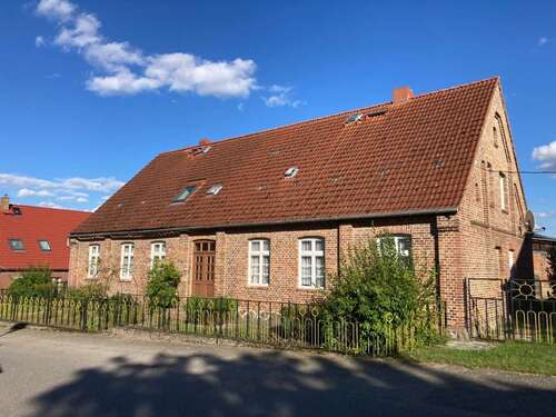 Foto - Haus zum Kaufen in Gielow 195.000,00 € 260 m²