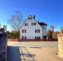 Haus zum Kaufen in Uttenreuth 590.000,00 € 240 m²