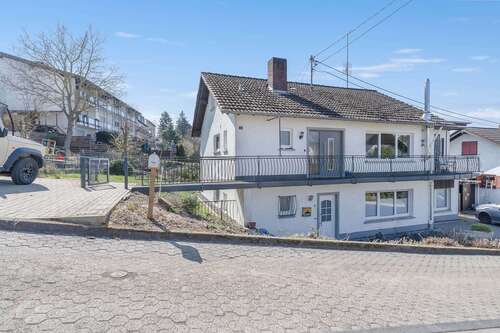 Foto - Haus zum Kaufen in Ehlscheid 269.000,00 € 200 m²