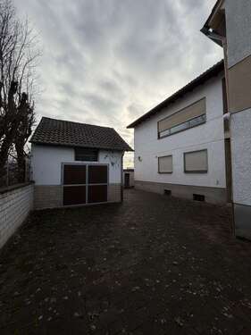 Foto - Haus zum Kaufen in Böhl-Iggelheim 250.000,00 € 200 m²