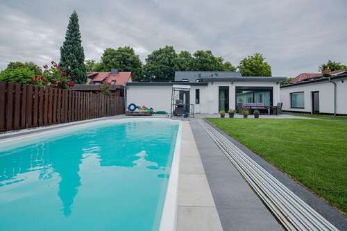 Foto - Haus zum Kaufen in Hennigsdorf 1.150.000,00 € 257 m²
