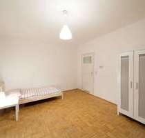 WG-Zimmer in München 975,00 € 17 m²