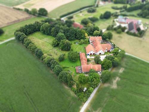 Foto - Haus zum Kaufen in Borgholzhausen 986.000,00 € 860.67 m²