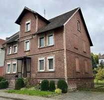 Haus zum Kaufen in Niedenstein 220.000,00 € 227 m²