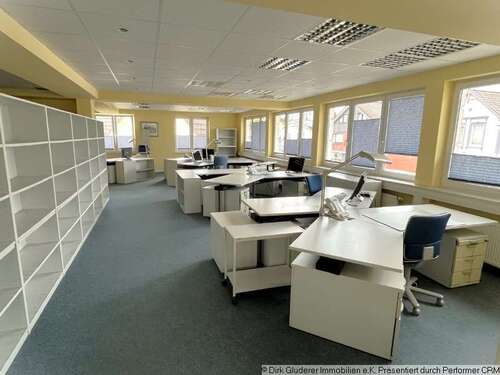 Foto - Büro in Quickborn 2.116,18 € 192.38 m²