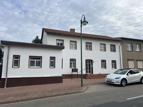 Foto - Wohnung zum Mieten in Hecklingen 260,00 € 35.5 m²