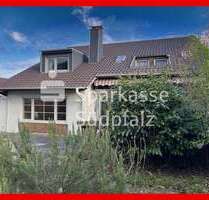 Haus zum Kaufen in Burrweiler 375.000,00 € 318 m²