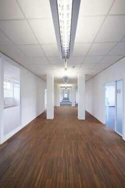 Foto - Büro in Stuttgart 8.998,00 € 818 m²