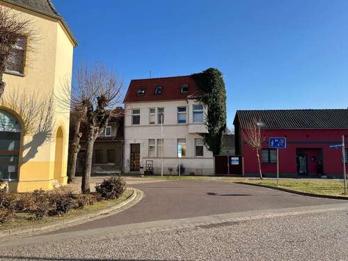 Foto - Haus zum Kaufen in Möckern 79.900,00 € 193 m²