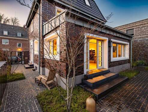 Foto - Haus zum Mieten in Meerbusch 7.500,00 € 185 m²