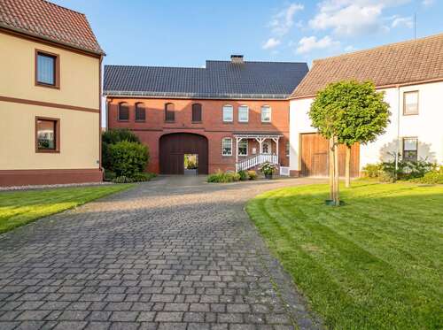 Foto - Haus zum Kaufen in Jessen (Elster) 374.900,00 € 251.44 m²
