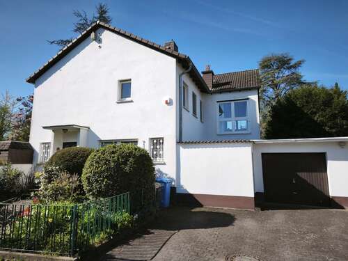 Foto - Haus zum Kaufen in Schwalbach 1.250.000,00 € 250 m²