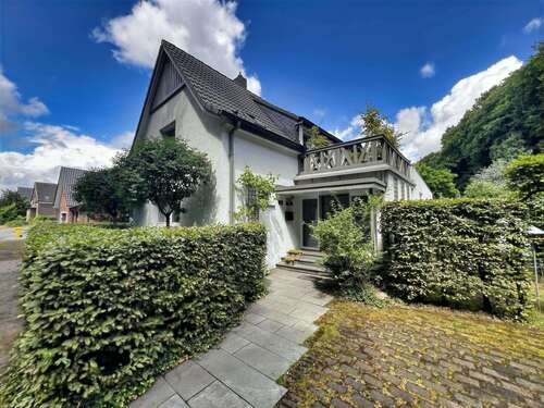 Foto - Haus zum Kaufen in Bottrop 560.000,00 € 218.87 m²