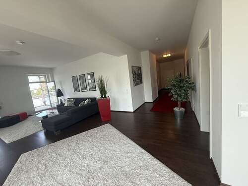 Foto - Wohnung zum Kaufen in Frankfurt 138.000,00 € 251 m²