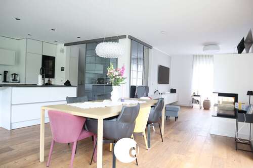 Foto - Haus zum Mieten in Stuttgart 3.900,00 € 250 m²
