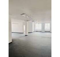 Büro in Lich 1.999,00 € 269 m² - 1.999,00 EUR Kaltmiete, ca.  269,00 m² in Lich (PLZ: 35423)