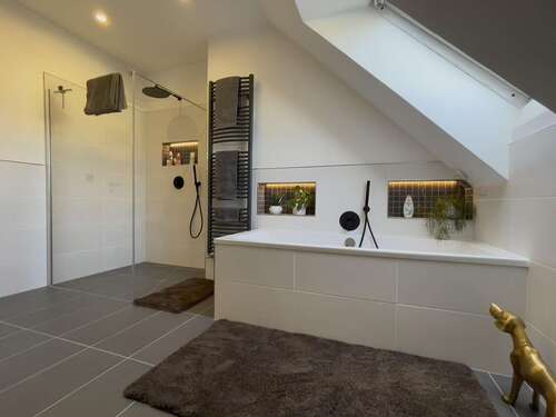 Foto - Wohnung zum Mieten in Chemnitz 580,00 € 69 m²