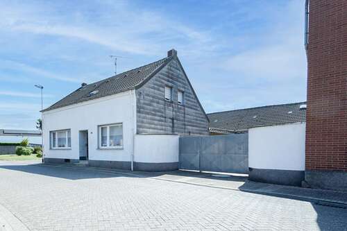 Foto - Haus zum Kaufen in Wassenberg Effeld 218.000,00 € 202.07 m²