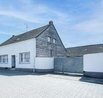 Haus zum Kaufen in Wassenberg Effeld 218.000,00 € 202.07 m² - Wassenberg / Effeld