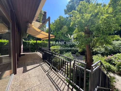 Foto - Haus zum Kaufen in Mönchengladbach-Hockstein 620.000,00 € 355 m²