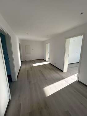 Foto - Wohnung zum Mieten in Tacherting 1.123,00 € 102.09 m²