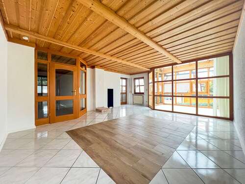 Foto - Wohnung zum Mieten in Maxhütte-Haidhof 800,00 € 124 m²