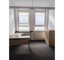 Büro in Krefeld 240,00 € 24 m² - 240,00 EUR Kaltmiete, ca.  24,00 m² in Krefeld (PLZ: 47800)