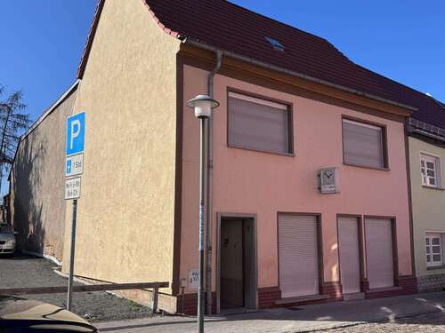 Foto - Haus zum Kaufen in Hohenmölsen 179.500,00 € 113 m²