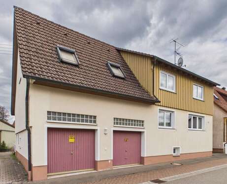 Foto - Haus zum Kaufen in Dornhan 299.000,00 € 153 m²