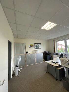 Foto - Büro in Garbsen 850,00 € 59 m² - 850,00 EUR Kaltmiete, ca.  59,00 m²