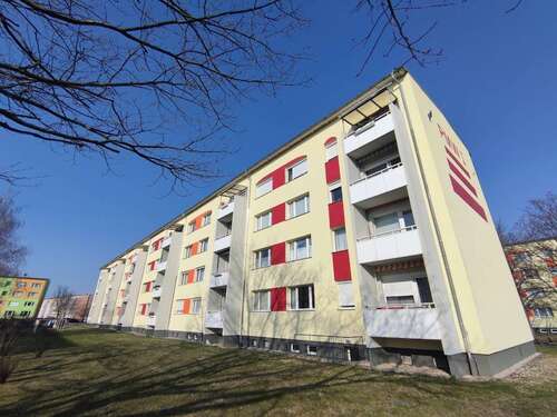 Foto - Wohnung zum Mieten in Zwenkau 432,00 € 59.1 m²