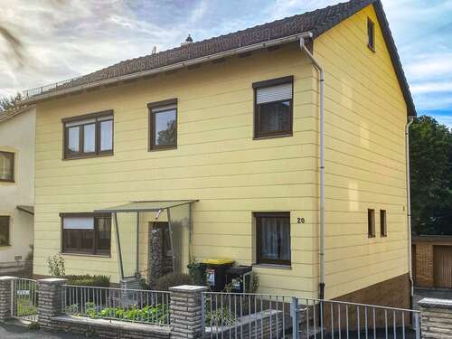 Foto - Haus zum Kaufen in Rödental 182.000,00 € 125 m²