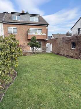 Foto - Haus zum Kaufen in Monheim-Baumberg 690.000,00 € 227 m²