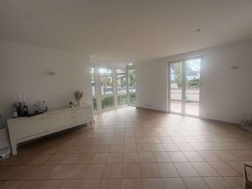 Foto - Wohnung zum Mieten in Osthofen 1.150,00 € 115 m²