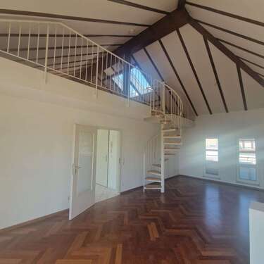 Foto - Wohnung zum Mieten in Radebeul 1.260,00 € 105 m²